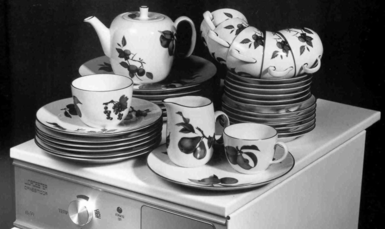 Museum of Royal Worcester The Evesham Pattern