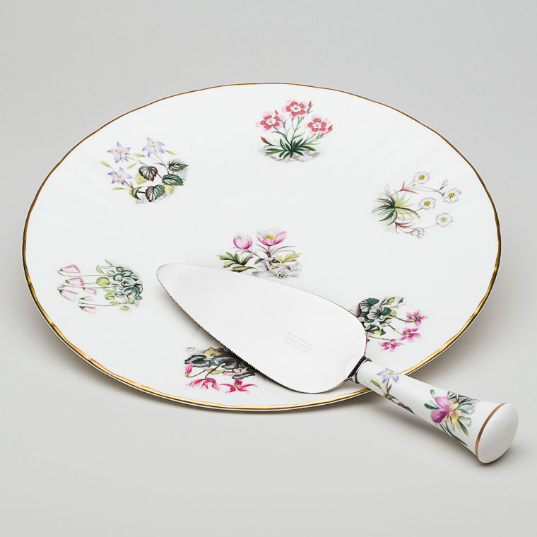 Royal worcester hotsell cake plate