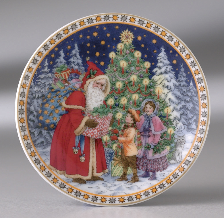 Santa and Christmas Tree Miniature Plate | Museum of Royal Worcester